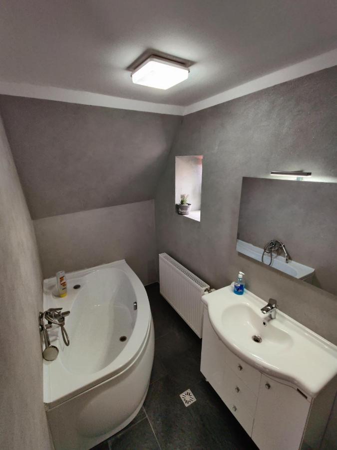 Lucky House Apartment Brasov Exterior photo
